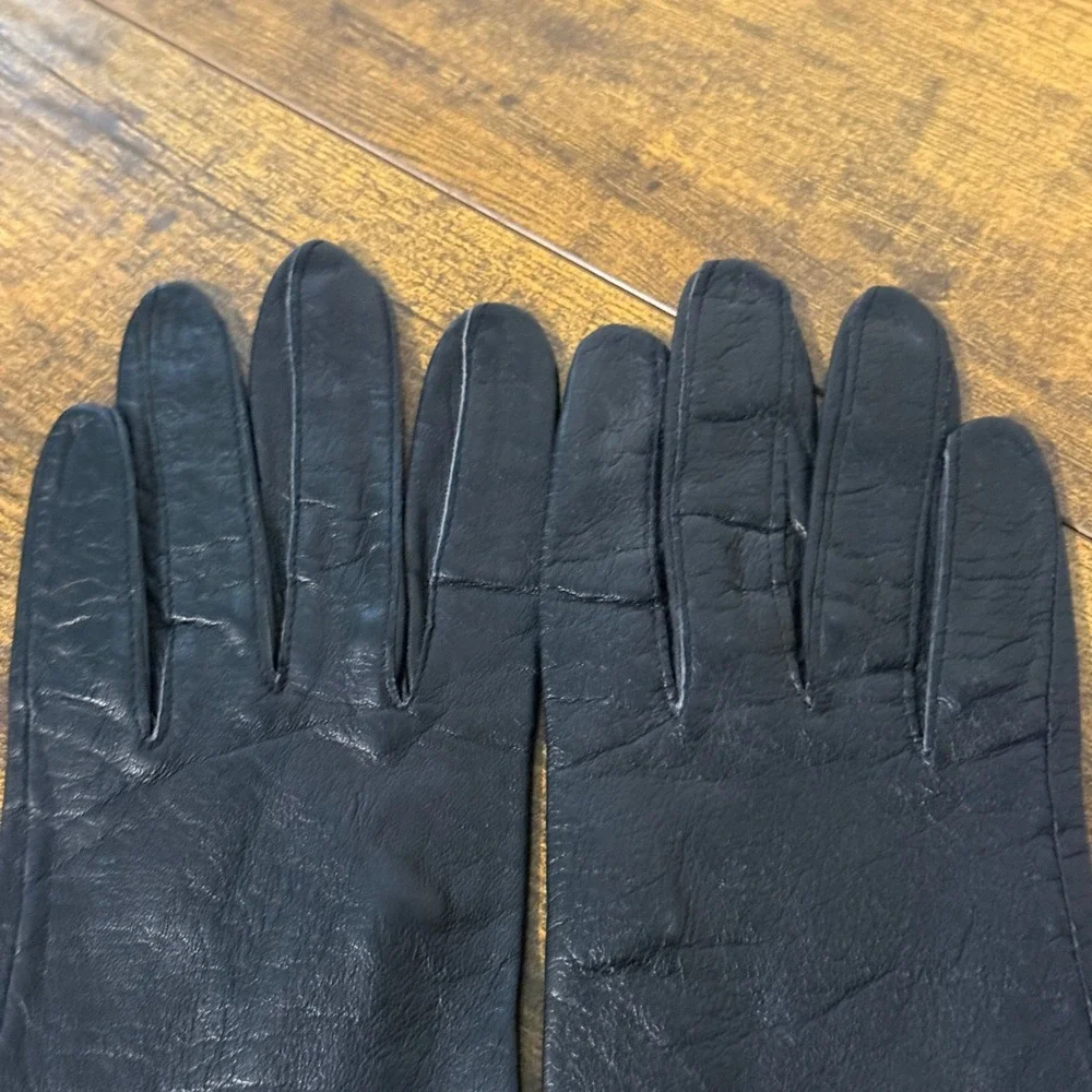 Unbranded vintage glove